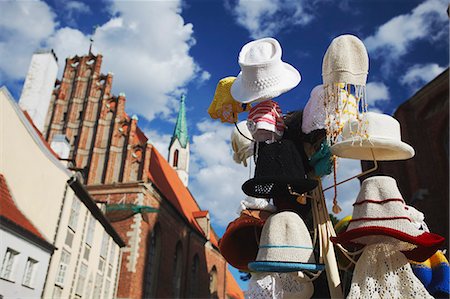 riga unesco - Hats for sale at souvenir stall in Old Town, Riga, Latvia Foto de stock - Con derechos protegidos, Código: 862-03712689