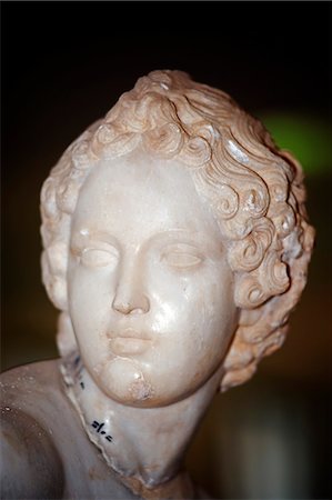 Libya, Cyrene. Marble bust in the museum. Fotografie stock - Rights-Managed, Codice: 862-03712760