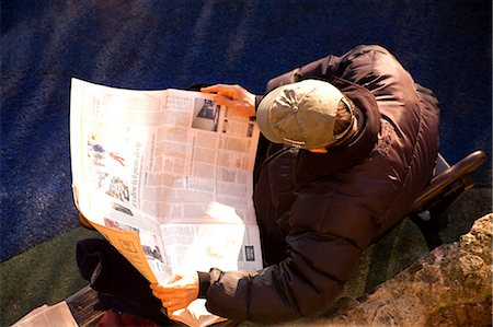 Monaco, Cote D'Azur, Monaco Ville; Reading the newspaper in the warm mediterranean weather overlooking the sea Stock Photo - Rights-Managed, Code: 862-03712972