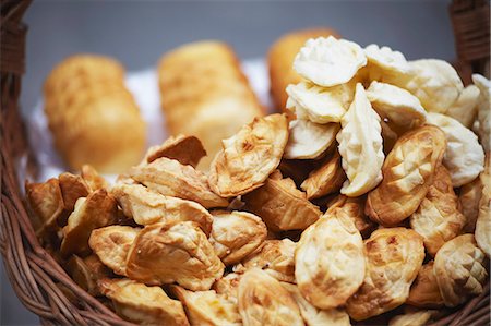 Smoked cheese for sale, Krakow, Poland Fotografie stock - Rights-Managed, Codice: 862-03713145