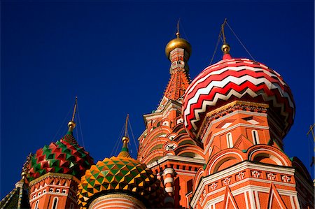 Russia, Moscow; St.Basil's Cathedral. Legend says the architect was blinded so he couldnt build anything as beautiful Fotografie stock - Rights-Managed, Codice: 862-03713293