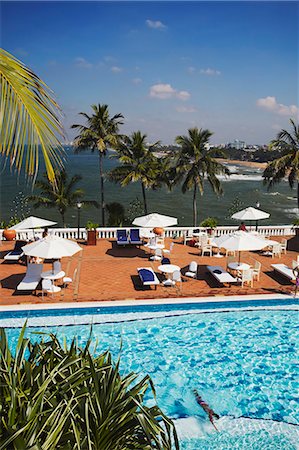 simsearch:862-03713554,k - Swimming pool and outdoor terrace at Mount Lavinia Hotel, Mount Lavinia, Colombo, Sri Lanka Foto de stock - Direito Controlado, Número: 862-03713574