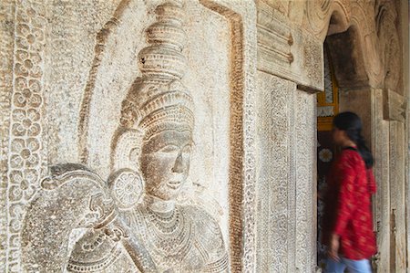 entranced - Woman entering Temple of the Tooth (Sri Dalada Maligawa), Kandy, Sri Lanka Stock Photo - Rights-Managed, Code: 862-03713599