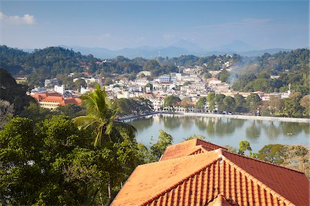 simsearch:862-03713574,k - View over Kandy Lake and city centre, Kandy, Sri Lanka Stock Photo - Rights-Managed, Code: 862-03713612
