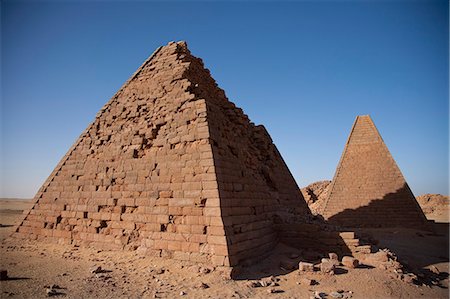 simsearch:862-03713651,k - Sudan, Karima. The pyramids at Karima. Foto de stock - Con derechos protegidos, Código: 862-03713632