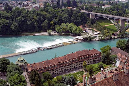 river aare - L'AAR à Berne, Suisse Photographie de stock - Rights-Managed, Code: 862-03713684