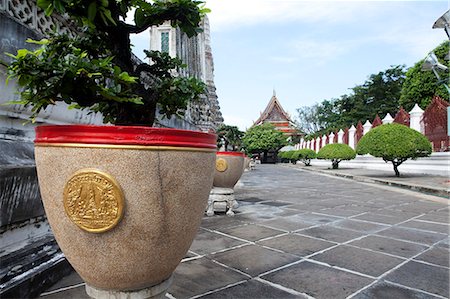 simsearch:862-03713799,k - Scene around the Wat Arun temple in Bangkok Thailand. Stock Photo - Rights-Managed, Code: 862-03713826