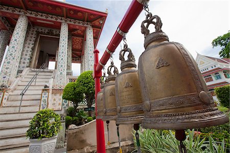 simsearch:862-03713799,k - Prayer bells at the Wat Arun temple in Bangkok Thailand Stock Photo - Rights-Managed, Code: 862-03713821