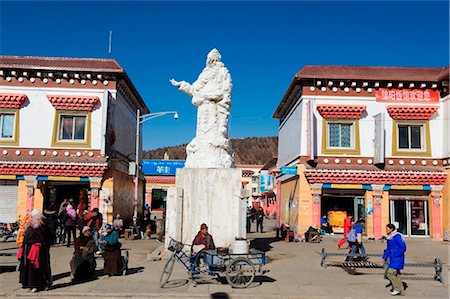simsearch:862-03289833,k - China, Sichuan Province, statue in Zoige town Fotografie stock - Rights-Managed, Codice: 862-03736493