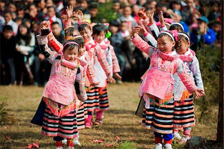 Village de la Province de Guizhou, la Chine, Sugao, festival du nouvel an lunaire longue corne Miao Photographie de stock - Rights-Managed, Code: 862-03736550