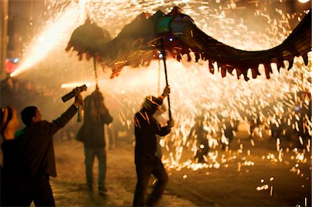 dragón chino - China, Guizhou Province, Taijiang, Fire Dragon lunar new year festival Foto de stock - Con derechos protegidos, Código: 862-03736553