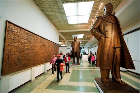 simsearch:862-03736596,k - China, Beijing, Mao statue at the Military Museum Foto de stock - Direito Controlado, Número: 862-03736613