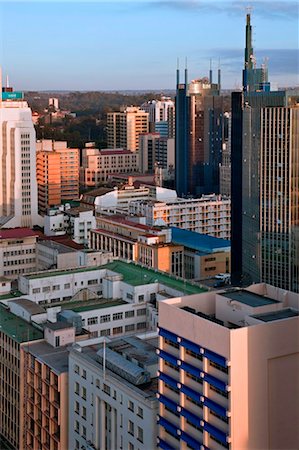 Kenya, Nairobi. Le quartier central des affaires de Nairobi en plein soleil tôt le matin. Photographie de stock - Rights-Managed, Code: 862-03736769