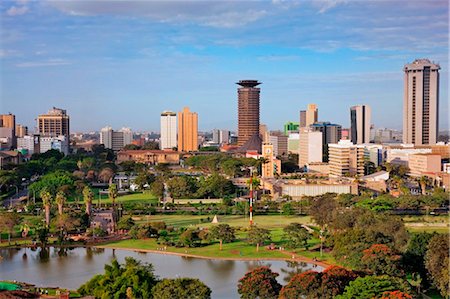 simsearch:700-03567764,k - Kenya, Nairobi. Nairobi in late afternoon sunlight with Uhuru Park in the foreground. Foto de stock - Con derechos protegidos, Código: 862-03736770