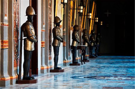 Malta, Valetta, knights armour decorates one of the halls of the Grand Palace. Stock Photo - Rights-Managed, Code: 862-03736954