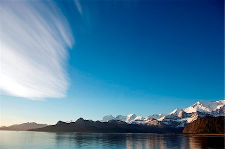 South Georgia and the South Sandwich Islands, South Georgia, Cumberland Bay, Grytviken. Looking towards the Allardyce Mountains. Foto de stock - Con derechos protegidos, Código: 862-03737102