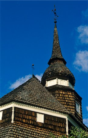simsearch:862-06542519,k - Sweden, Jamtland, Vemdalen. Built in the 1760s, the rococo-style octagonal church of Vemdalen with wooden shingle tiles. Foto de stock - Con derechos protegidos, Código: 862-03737169