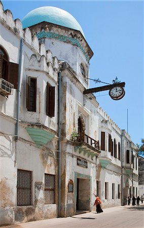 simsearch:862-03737248,k - Tanzania, Zanzibar, Stone Town. The historic High Court building situated along Kaunda Street. Stock Photo - Rights-Managed, Code: 862-03737254