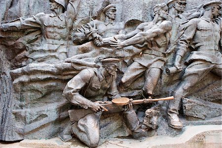 Ukraine, Kiev, war memorial monument and tanks, Museum of the Great Patriotic War Stock Photo - Rights-Managed, Code: 862-03737344