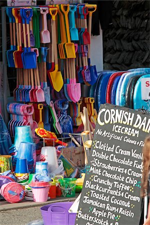 England, Cornwall, Trebarwith Strand. Beach shop selling buckets, spades and ice cream. Stock Photo - Rights-Managed, Code: 862-03731256