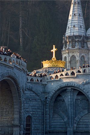 Sanctuary of Our Lady of Lourdes after a large mass, Lourdes, France Stock Photo - Rights-Managed, Code: 862-03731278