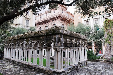 simsearch:862-06825941,k - Italy, Liguria, Genoa (Genova), Unesco site; garden at the House of Christopher Columbus Foto de stock - Con derechos protegidos, Código: 862-03731436