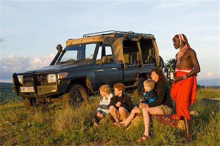 safaris - Kenya, Laikipia, Lewa Downs.  A break for a sundowner during a game drive from Wilderness Trails. Foto de stock - Con derechos protegidos, Código: 862-03731587
