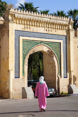 simsearch:862-03731838,k - Gate in the city walls of the Old Medina in Fes, Morocco Stock Photo - Rights-Managed, Code: 862-03731848