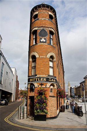Bittles Bar in the downtown of Belfast, North Ireland, UK Foto de stock - Con derechos protegidos, Código: 862-03731988