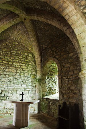 England, Dorset, St Aldhelm's Head.  This isolated chapel, dedicated to St Aldhelm, first Bishop of Sherborne, stands on cliffs 108m above sea level on St St Aldhelm's Head in the parish of Worth Matravers. Stock Photo - Rights-Managed, Code: 862-03807380