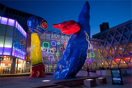 defense - Sculpture of Joan Miro in La Defense, the main business district in Paris, France Stock Photo - Rights-Managed, Code: 862-03807428