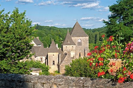 Europe, France, Dordogne, St Genies. The chateau of St Genies. Stock Photo - Rights-Managed, Code: 862-03807435