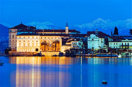 Europe, Italy, Lombardy, Lakes District, Isola Bella, Borromean Islands on Lake Maggiore, chateaux Fotografie stock - Rights-Managed, Codice: 862-03807631