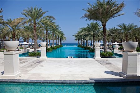 simsearch:862-05999703,k - Oman, Muscat. Al Bustan swimming pool. Stock Photo - Rights-Managed, Code: 862-03808177