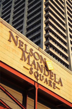 Nelson Mandela Square, Sandton, Johannesburg, Gauteng, Afrique du Sud Photographie de stock - Rights-Managed, Code: 862-03808258