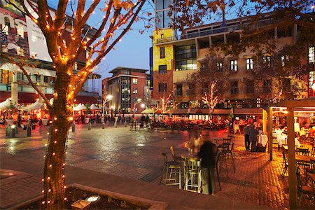 Outdoor bars and restaurants in Melrose Square, Melrose, Johannesburg, Gauteng, South Africa Foto de stock - Con derechos protegidos, Código: 862-03808294