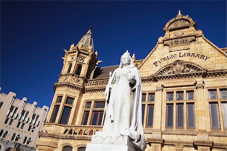 simsearch:862-03808402,k - Statue of Queen Victoria outside public library, Market Square, Port Elizabeth, Eastern Cape, South Africa Stock Photo - Rights-Managed, Code: 862-03808477