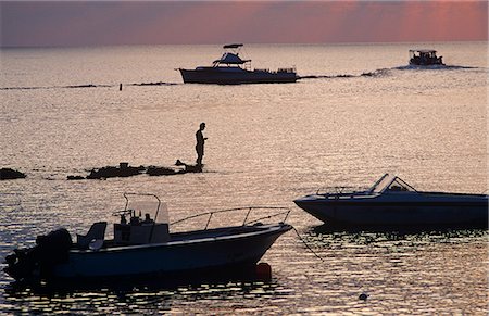 Caribbean, Anguilla.Anguilla was first settled by Amerindian tribes who migrated from South America.Anguilla is a flat, low lying island of coral and limestone in the Caribbean Sea, east of Puerto Rico. Foto de stock - Con derechos protegidos, Código: 862-03820158