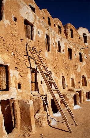 simsearch:862-03367125,k - Die Haupt-Terrasse des Qasr oder befestigte Getreidespeicher in das Dorf Qasr A Haj am Jebel Nafusa. Die Qasr, Scheich Abu Jatla in der zweiten Hälfte des 12. Jh. erbaut und ist das beste Beispiel der Berber Architektur in Libyen. Stockbilder - Lizenzpflichtiges, Bildnummer: 862-03820811