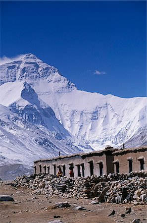 simsearch:400-04433572,k - Tibet, Chomolungma, Mount Everest, 8,848m.The village of Rongbuk on the approach to Mount Everest, known locally as Chomolungma. Foto de stock - Con derechos protegidos, Código: 862-03820997