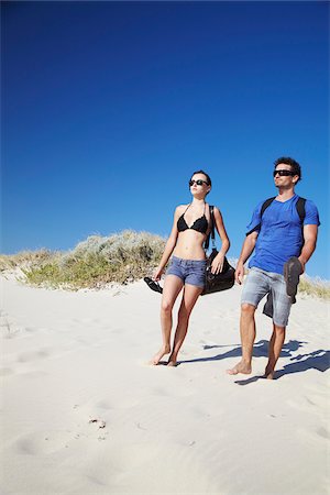 simsearch:862-03887139,k - Young couple arriving on Floreat beach, Perth, Western Australia, Australia Foto de stock - Con derechos protegidos, Código: 862-03887239