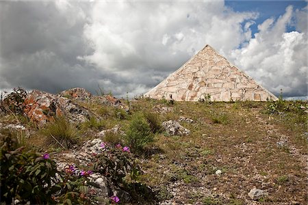 simsearch:862-03889495,k - Burundi. A monument to the pyramids marks the source of the nile. Stock Photo - Rights-Managed, Code: 862-03887459