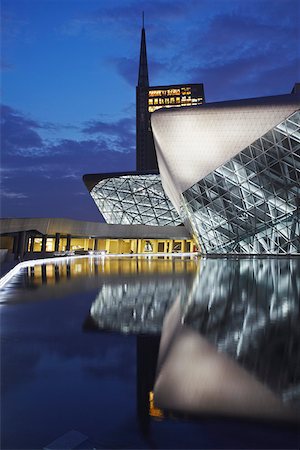 Opera House at dusk, Zhujiang New Town area, Guangzhou, Guangdong, China Foto de stock - Con derechos protegidos, Código: 862-03887518