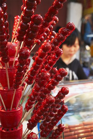 Chinese toffee apples for sale on food stall, Fuzi Miao area, Nanjing, Jiangsu, China Foto de stock - Direito Controlado, Número: 862-03887530