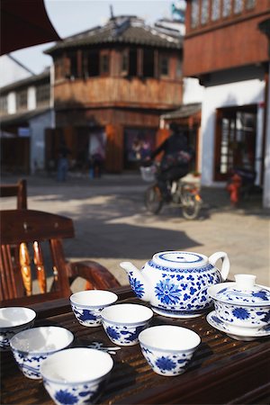 Chinesische Tee-Set am Tisch im Teehaus auf Pingjiang Straße, Suzhou, Jiangsu, China Stockbilder - Lizenzpflichtiges, Bildnummer: 862-03887542