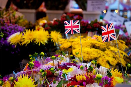 royalist - Newark, England. Fresh flowers are sold on the market. Stock Photo - Rights-Managed, Code: 862-03887631
