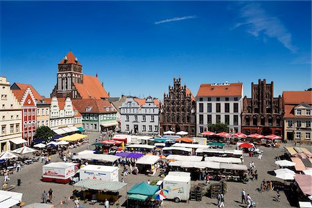 simsearch:862-03887941,k - Market square, Greifswald, Mecklenburg-Western Pomerania, Germany Stock Photo - Rights-Managed, Code: 862-03887932