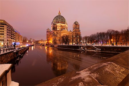 Berliner Dom, the Berlin Cathedral with the River Spree in the foreground. Stock Photo - Rights-Managed, Code: 862-03887996