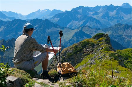 Wanderer ruht in der Nähe von Oberstdorf, Allgäu, Bayern, Deutschland Stockbilder - Lizenzpflichtiges, Bildnummer: 862-03888145