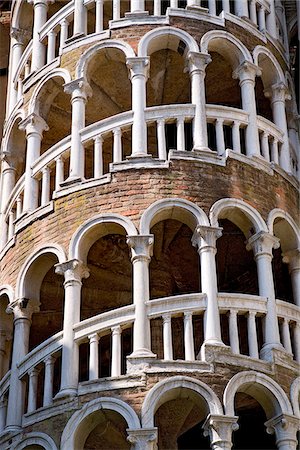 simsearch:862-03888567,k - Spiral stairs, Palazzo Contarini del Bovolo, Venice, Veneto, Italy Stock Photo - Rights-Managed, Code: 862-03888524